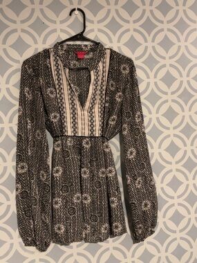 Sunny Leigh Black and White Printed Long-Sleeve Blouse
